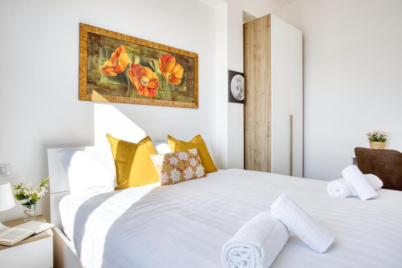 Joivy Comfy Flat With Balcony Lejlighed