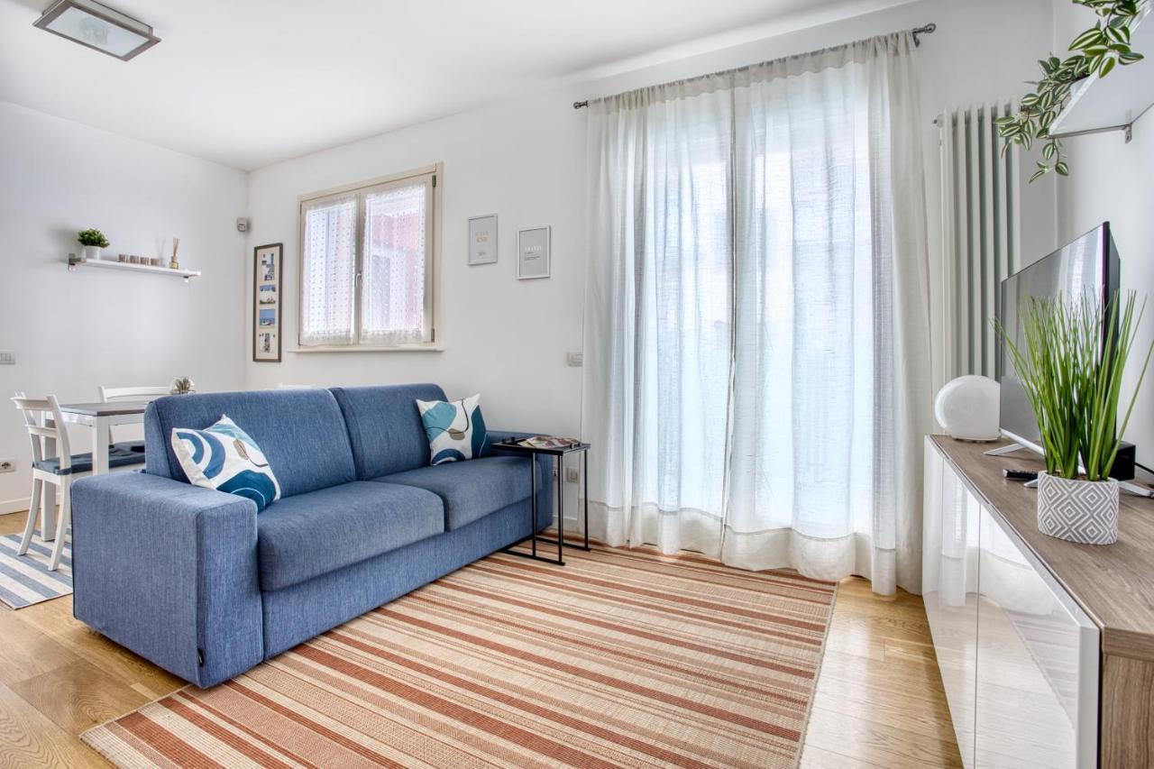 Apartment Island Near The Purple Line Milan