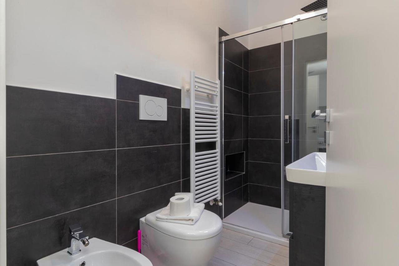 I Host - Rembrandt 56 *