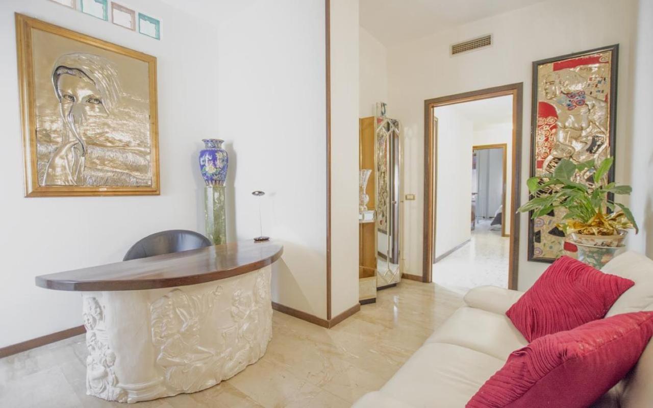 Longanesi 26 Milano
