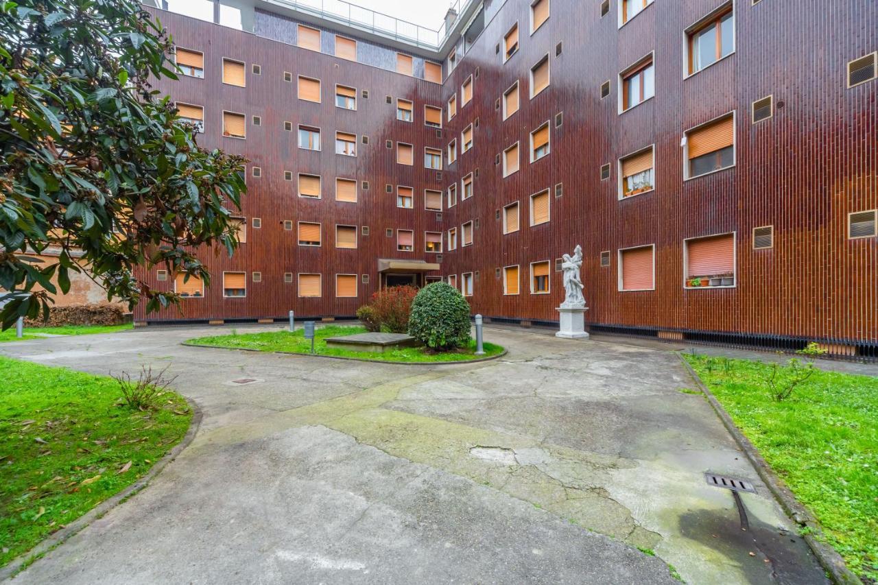 Cozy Apt - Corso Vercelli & Conciliazione M1 Apartment *