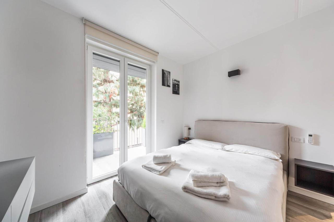 Comfy With Private Parking & Balcony Appartamento *