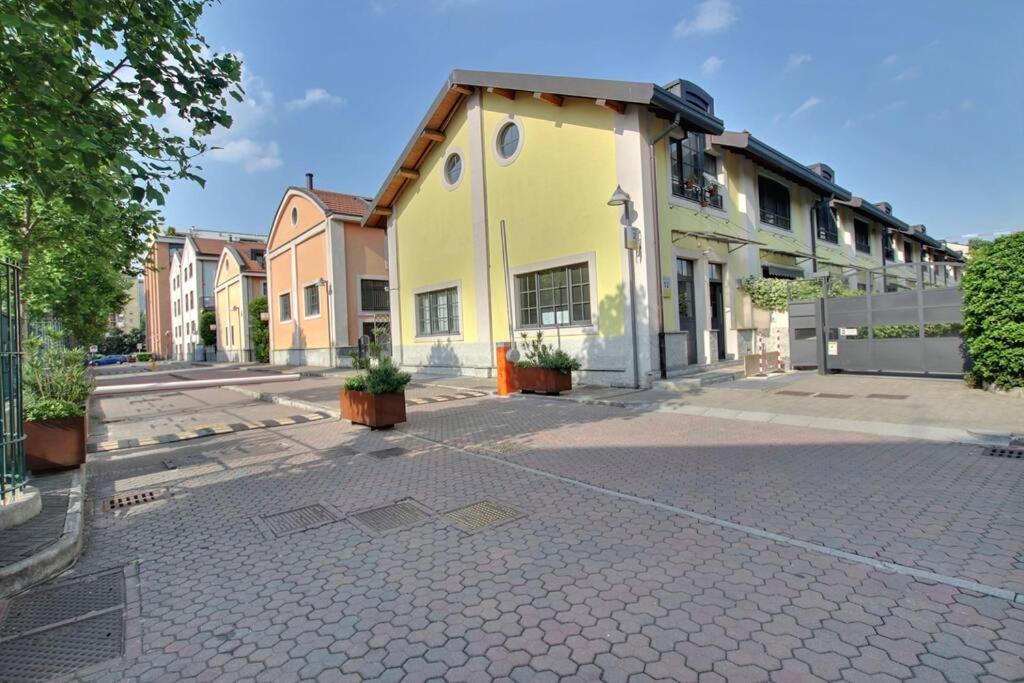 Design Loft - 5 Mins From Fondazione Prada Appartamento Milano