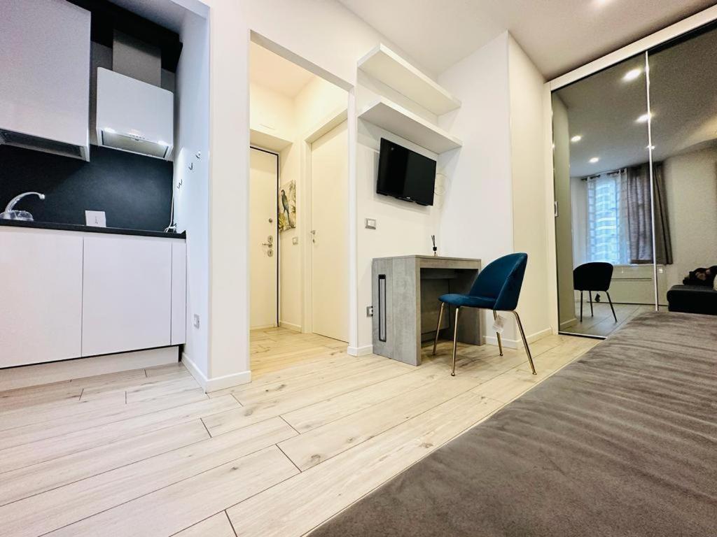 Apartment Comecasa Studio Panfilo Milan