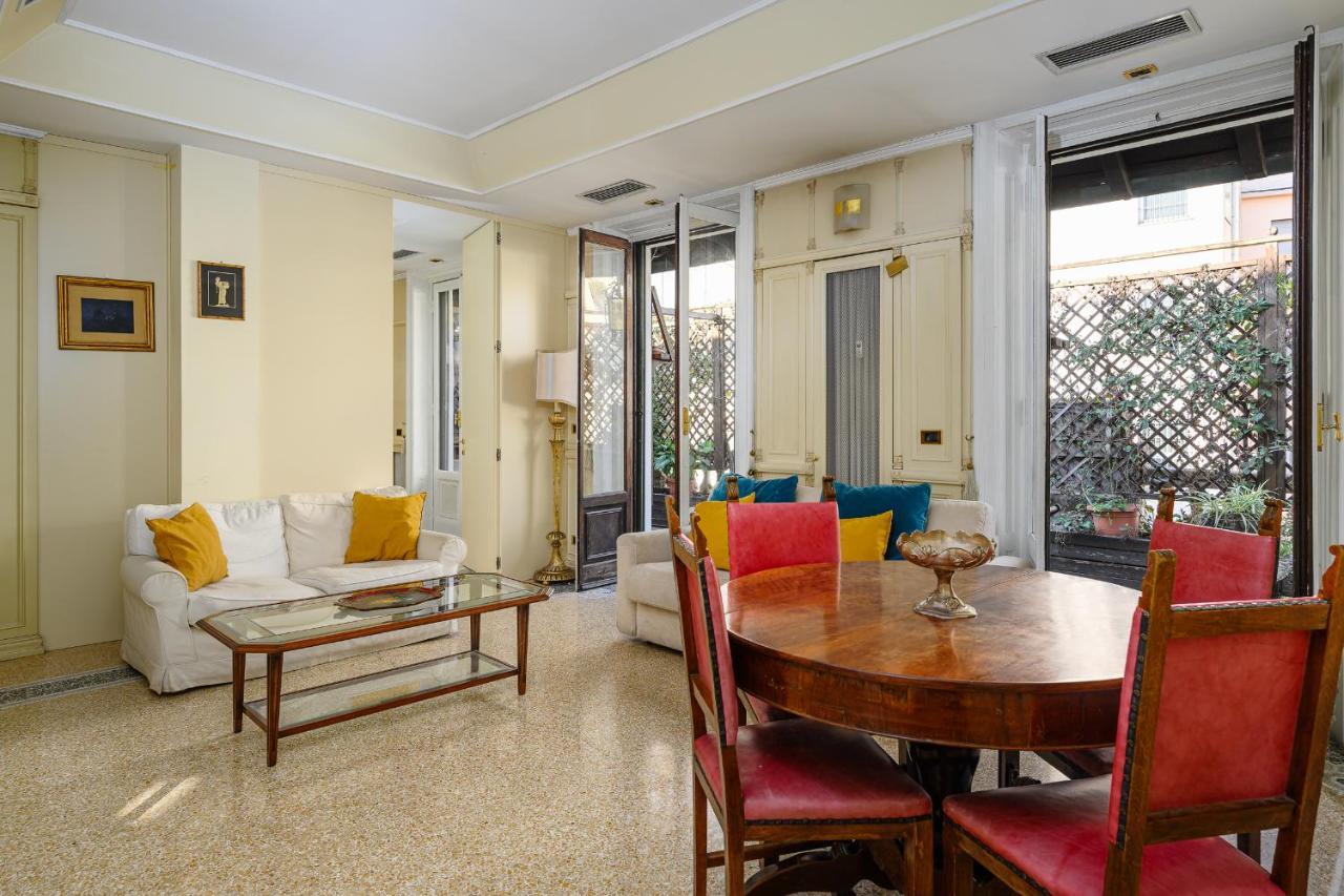 Leilighet Duomo - Fontana Penthouse With Beautiful Terrace *