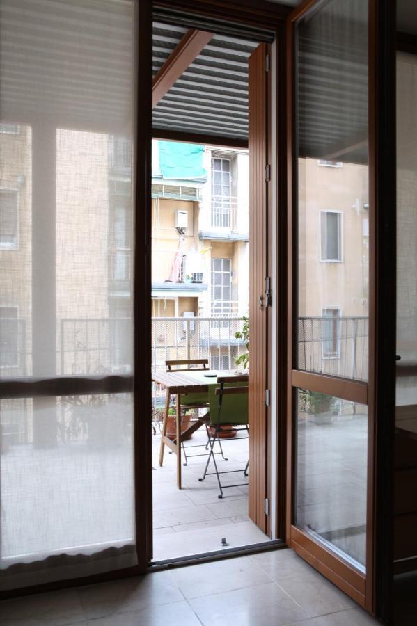 Terrace Close To Metro Station Appartamento