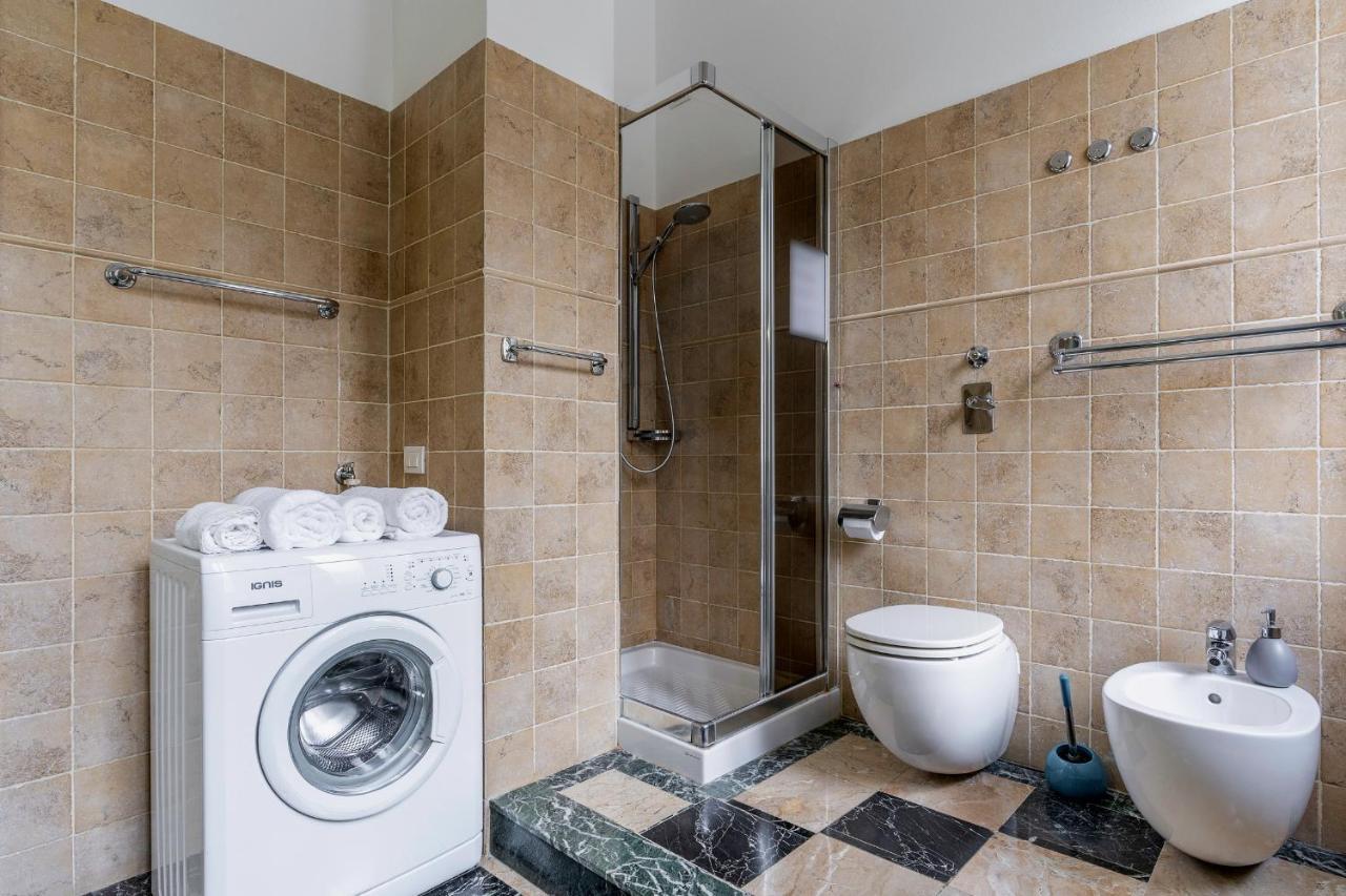 S. Ambrogio Square Appartement *