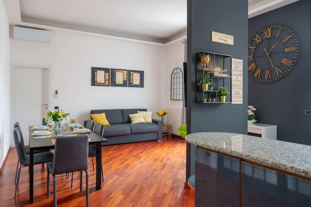 - Luxury In Porta Venezia Milano