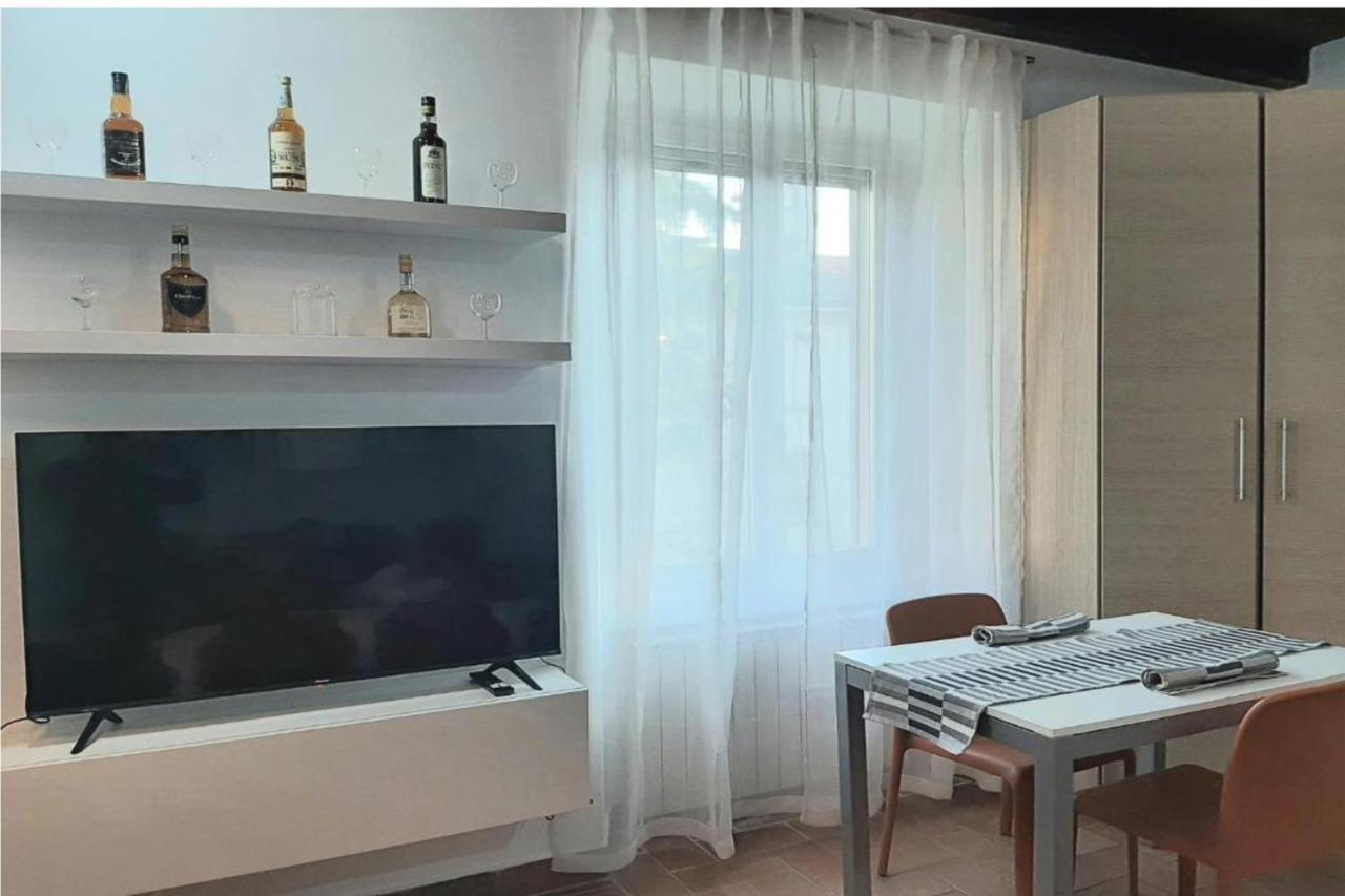 Il Rifugio Sui Navigli Con Garage Privato Gratuito Aria Condizionata & Wi-fi Lejlighed Milano