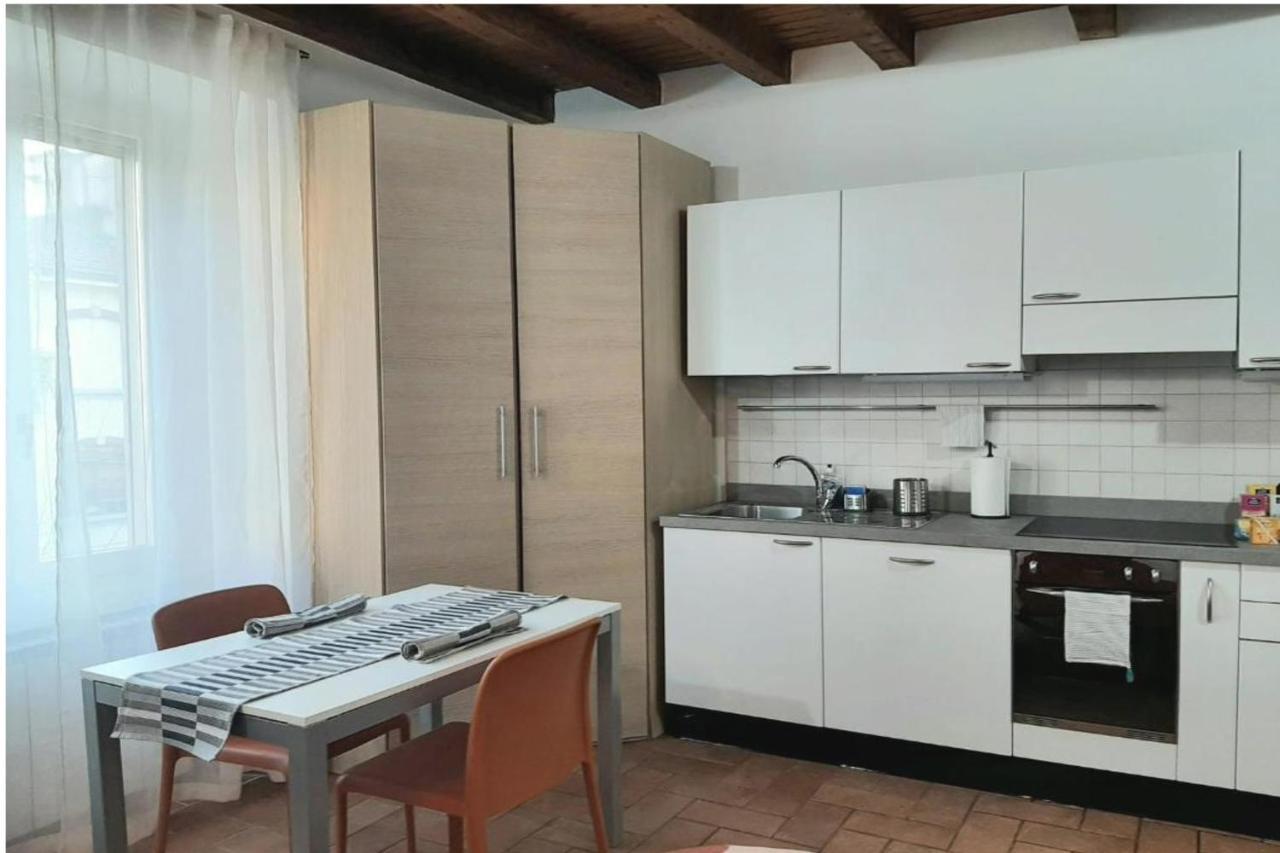 Lejlighed Il Rifugio Sui Navigli Con Garage Privato Gratuito Aria Condizionata & Wi-fi