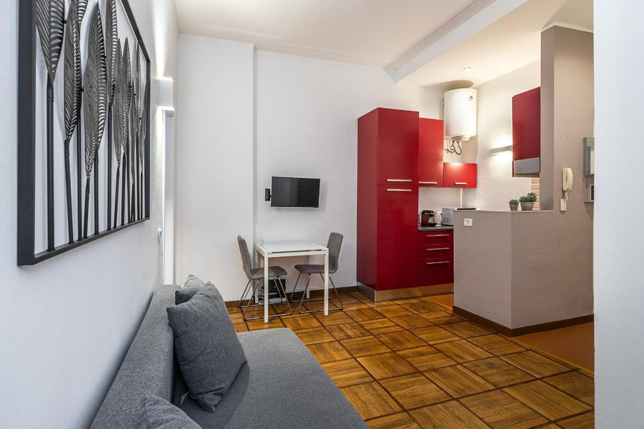 Classbnb - Two 400 Meters From The Duomo Milan