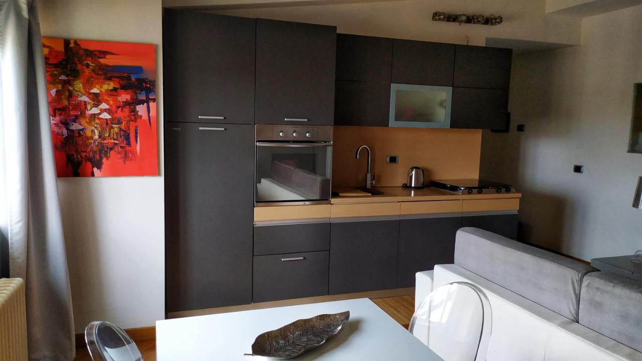 Appartamento Nolo93 Attic Right In Front Of The Metro Station To Duomo Milano