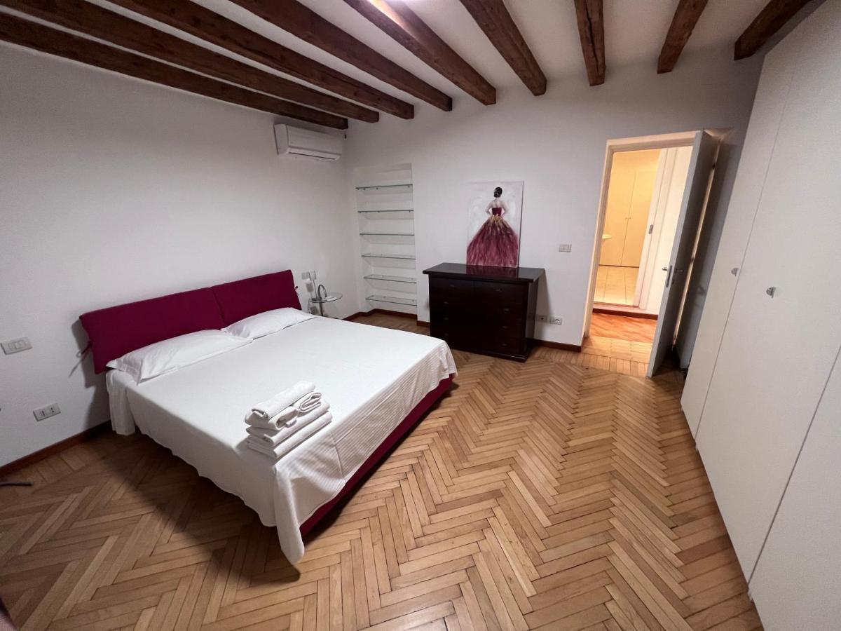 Appartement Magnifico Ristrutturato Milaan