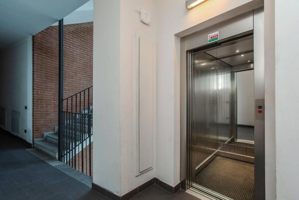 Leilighet Stazione - Nuovo E Moderno Appartamento. Milano