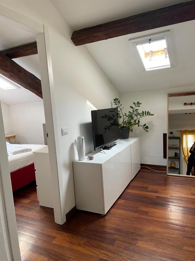 L'arche Comfort&relax - Yellow House Di Viale Certosa Leilighet