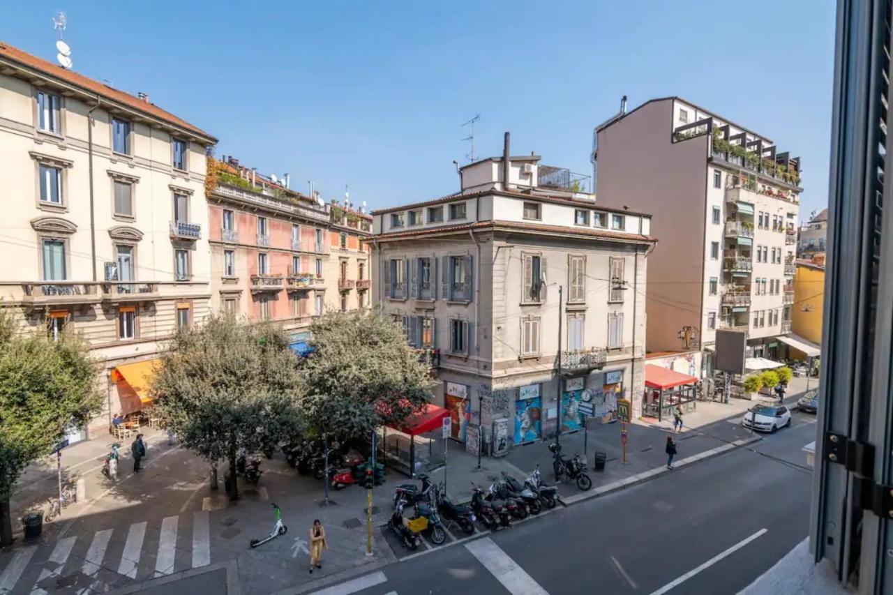 Arco Della Pace - Canonica 81 *