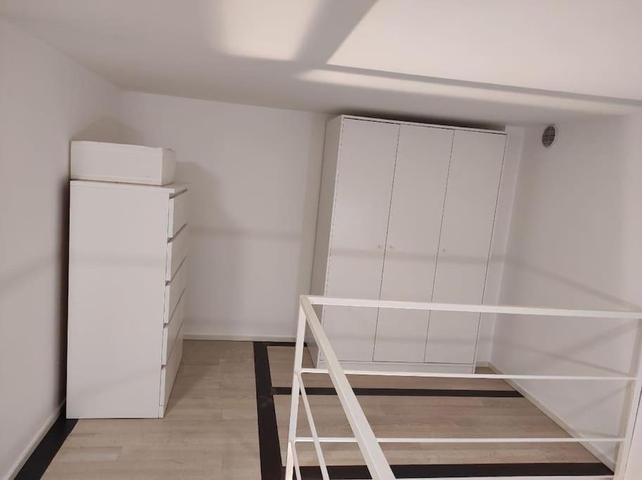 Duomo Porta Venezia Mini Loft Con Wifi E Netflix Appartamento Milano