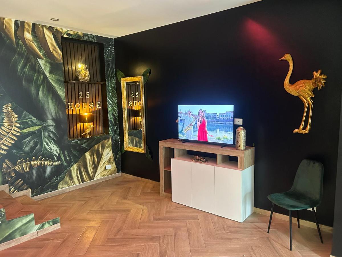 House Twenty - Five * Milano