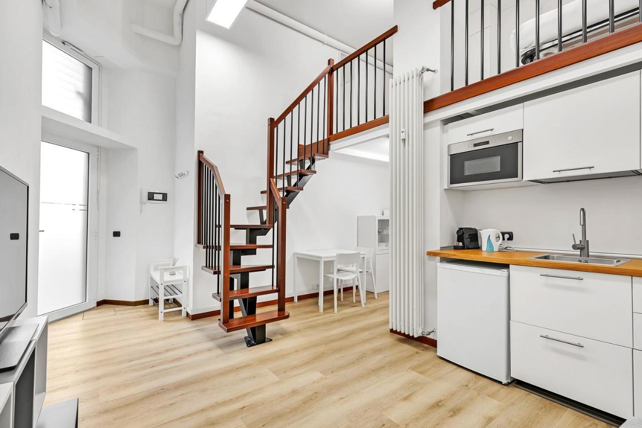 Loft Daiquiri Nel Centro Di Milano, Via Sottocorno, Porta Vittoria * Milano