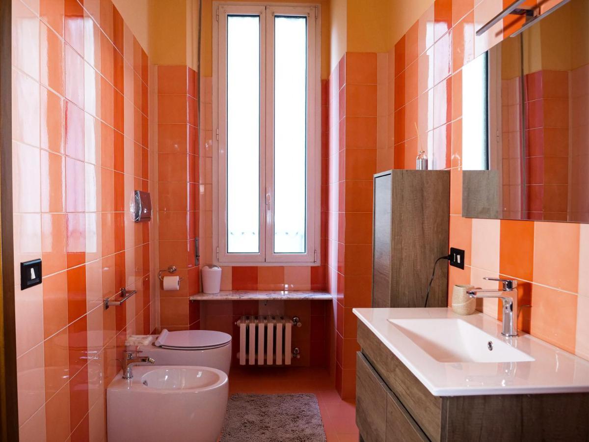 Wonderful Downtown Apartment-hd Netflix, King-size Bed, Two Minutes' Walk From Metro Appartement Milaan