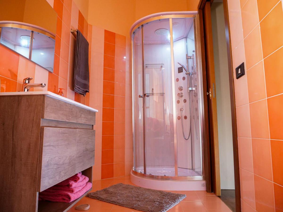 Appartement Wonderful Downtown Apartment-hd Netflix, King-size Bed, Two Minutes' Walk From Metro Milaan