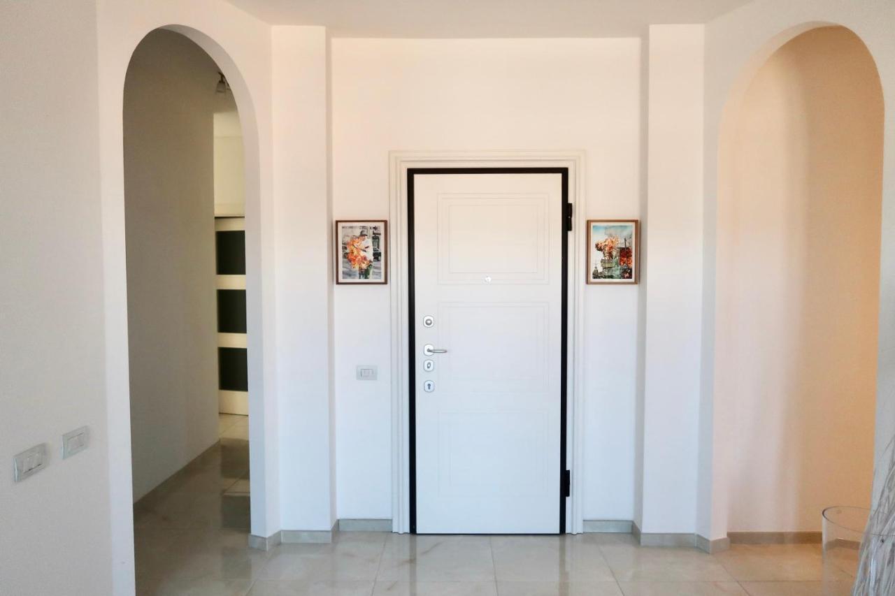 Lux 180sqm Flat - Entire Last Floor