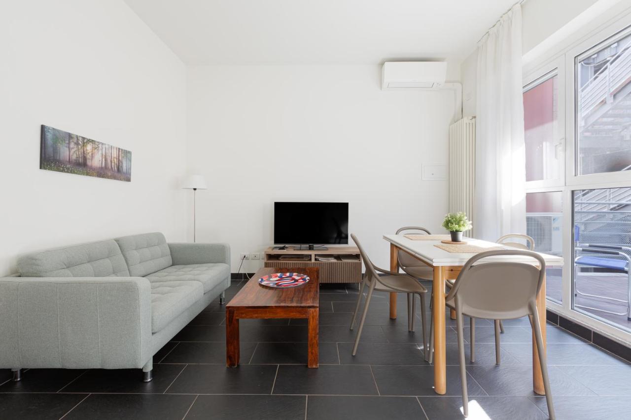 Appartamento Industrial Design - With Terrace Milano