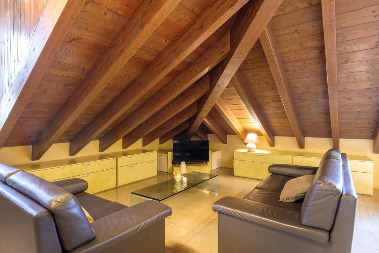 Easylife - Esclusivo Attico In S Babila Milano