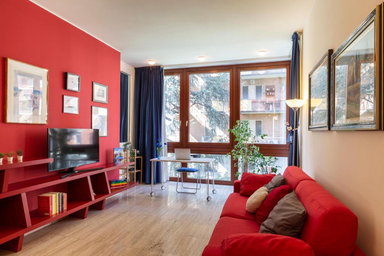 Twins - Tolstoj District Milano