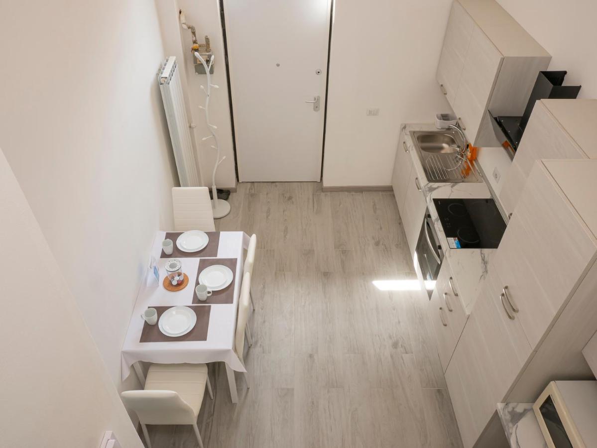 I Host - Neera 22 Apartment *