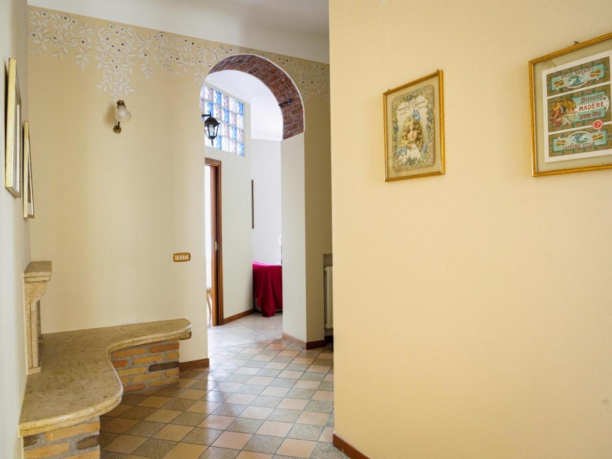Wonderful Downtown Apartment-hd Netflix, King-size Bed, Two Minutes' Walk From Metro Appartement Milaan