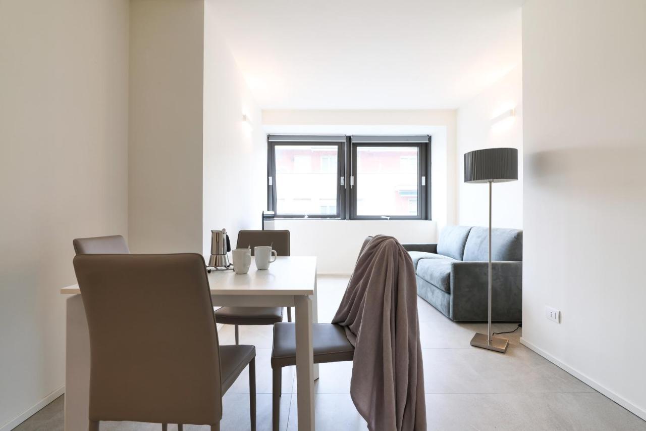 Contempora - Rosellini 5a Milano