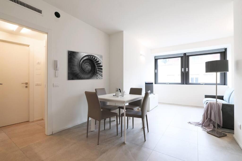 Apartment Contempora - Rosellini 5a *