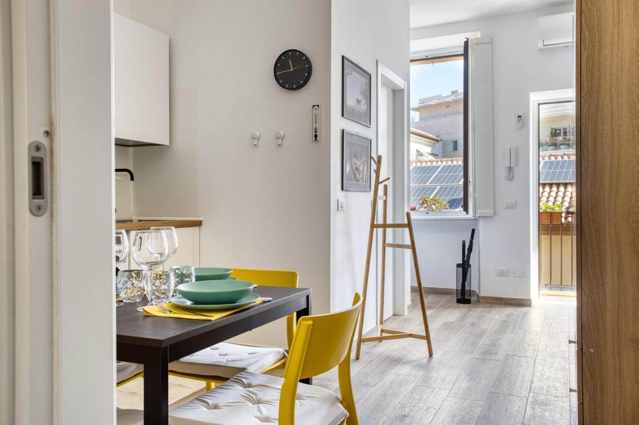 Joivy Bright Flat Near Sforzesco Castle Milano