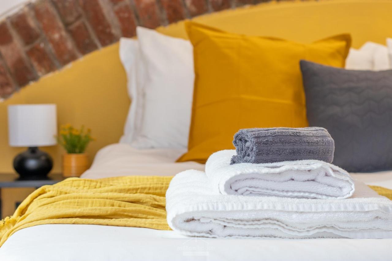 Ascanio Apartment, In The Heart Of Nightlife Milaan