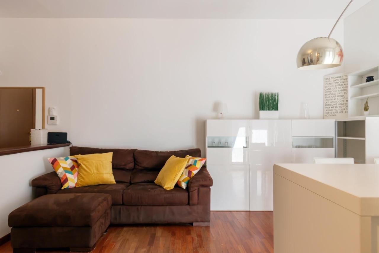 Appartement Terrace At 20 Minutes From Duomo - Homeunity Milaan