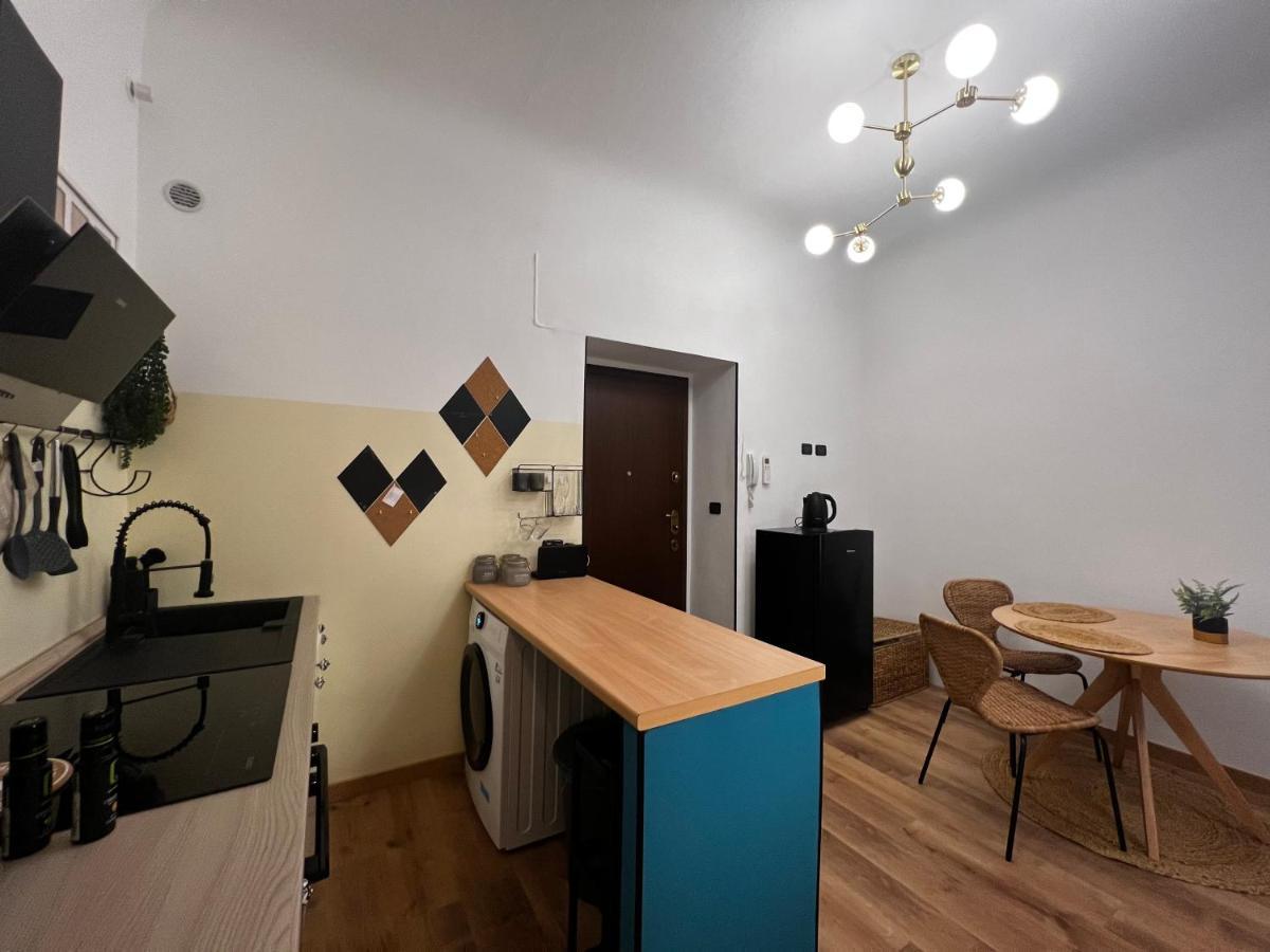 Appartement Regina Ai Navigli - Sky Tv, Wifi And Breakfast Box