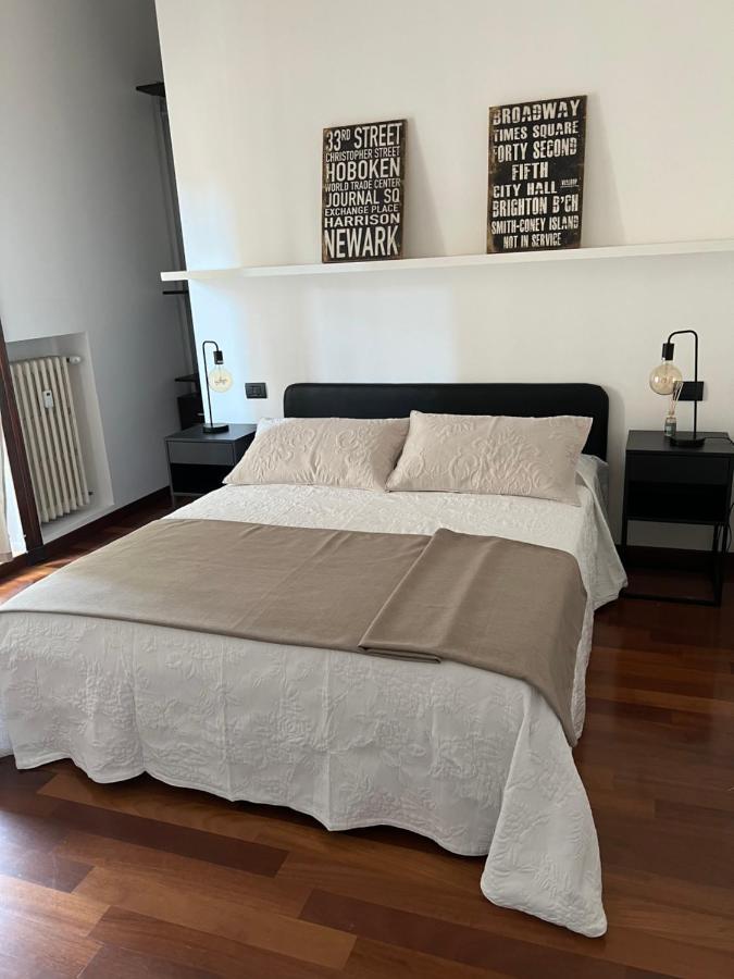 Rebecca's Collection: Repubblica Apartment