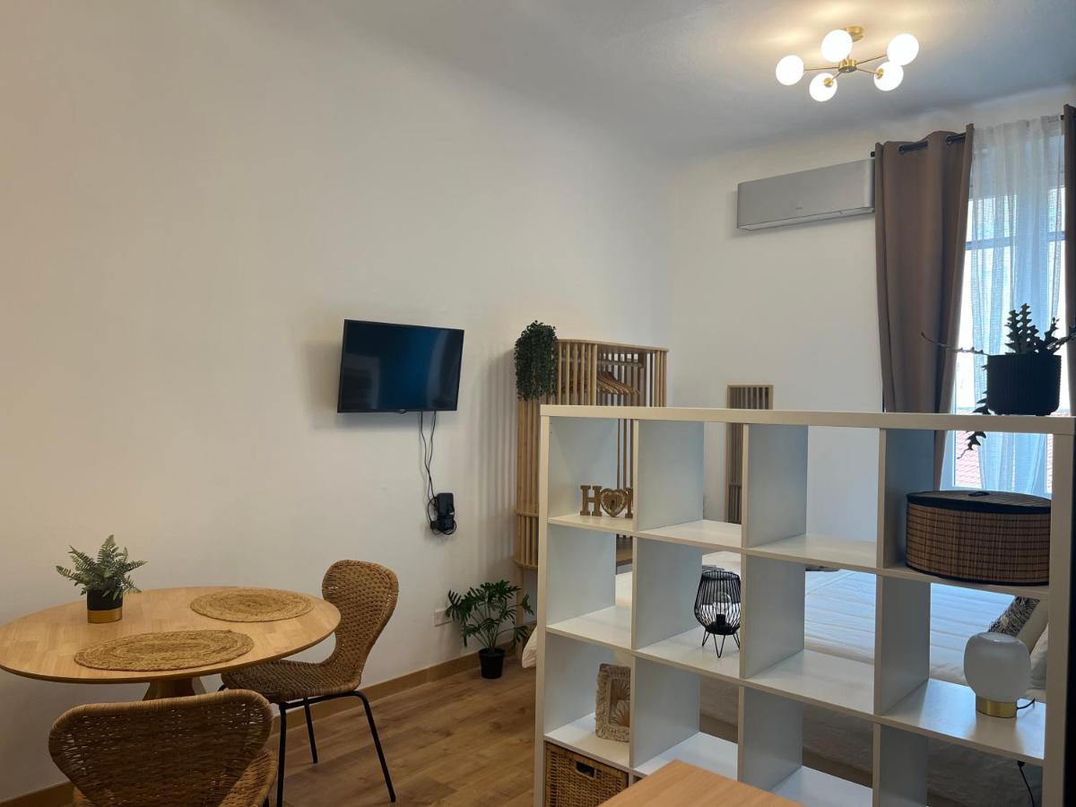 Regina Ai Navigli - Sky Tv, Wifi And Breakfast Box Appartamento Milano