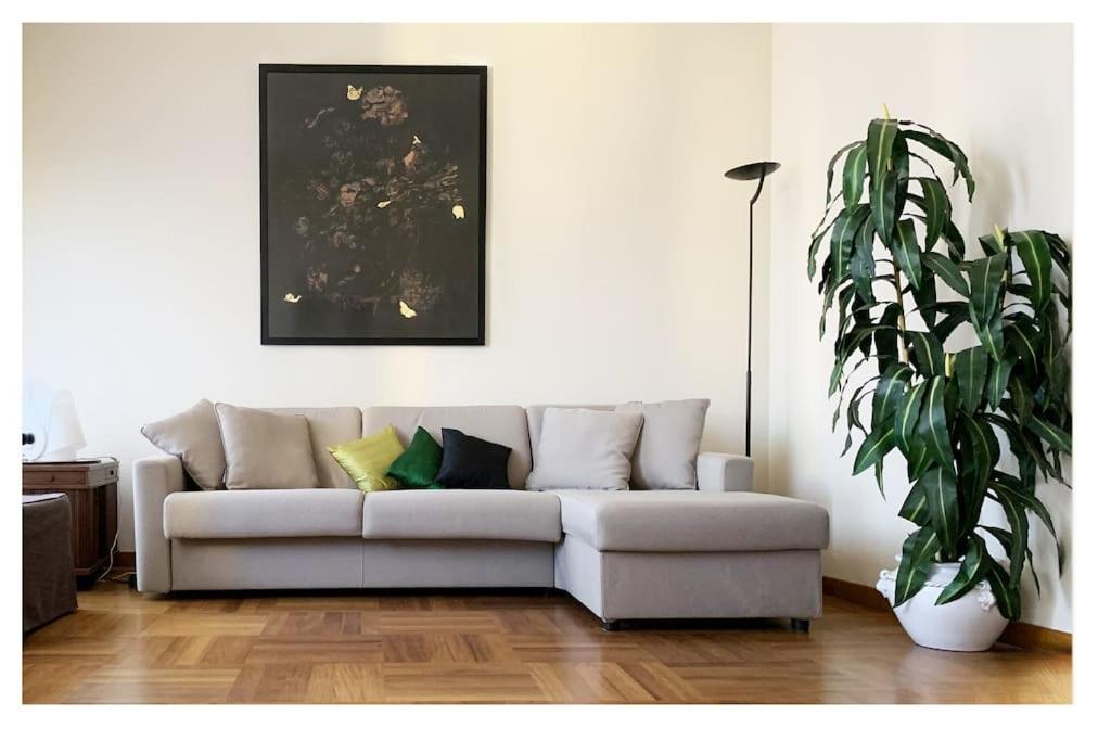 Elegant San Babila ,5 Minutes From Duomo * Milan