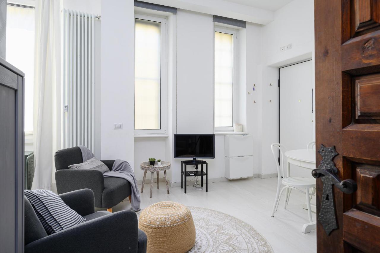 Apartment Dateo - Castel Morrone Charme Milan