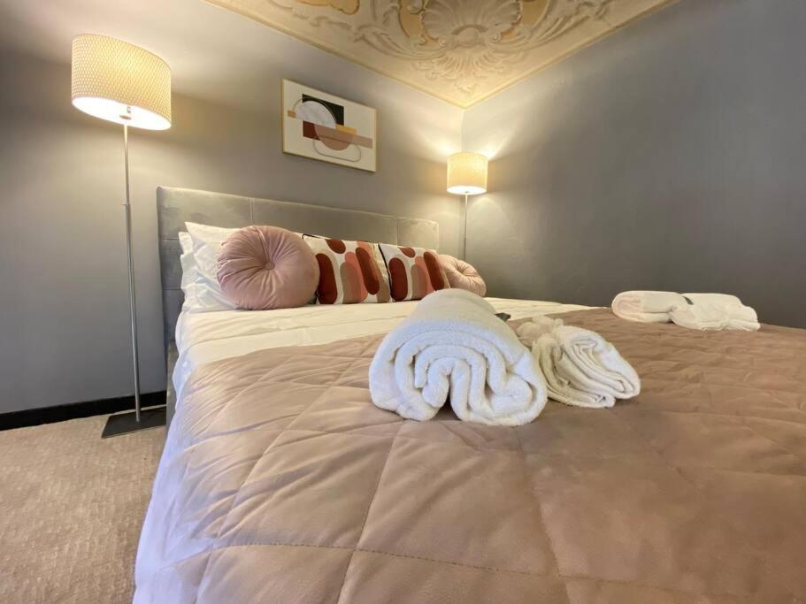 Duomo A 10 Minuti A Piedi + Parking Davanti Casa Appartamento *