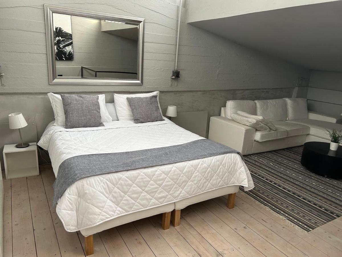 Loft Navigli With Private Garden Bed & Breakfast