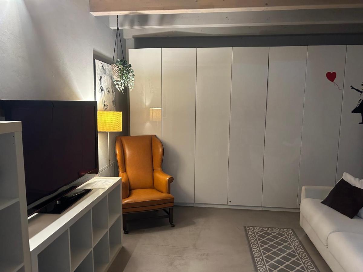 Loft Navigli With Private Garden Bed & Breakfast 3*