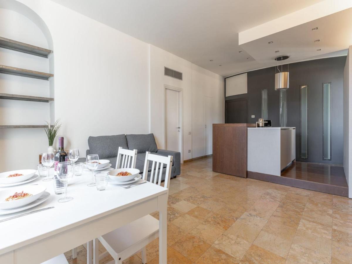 The Rent - Modern Two-bedroom Near Navigli