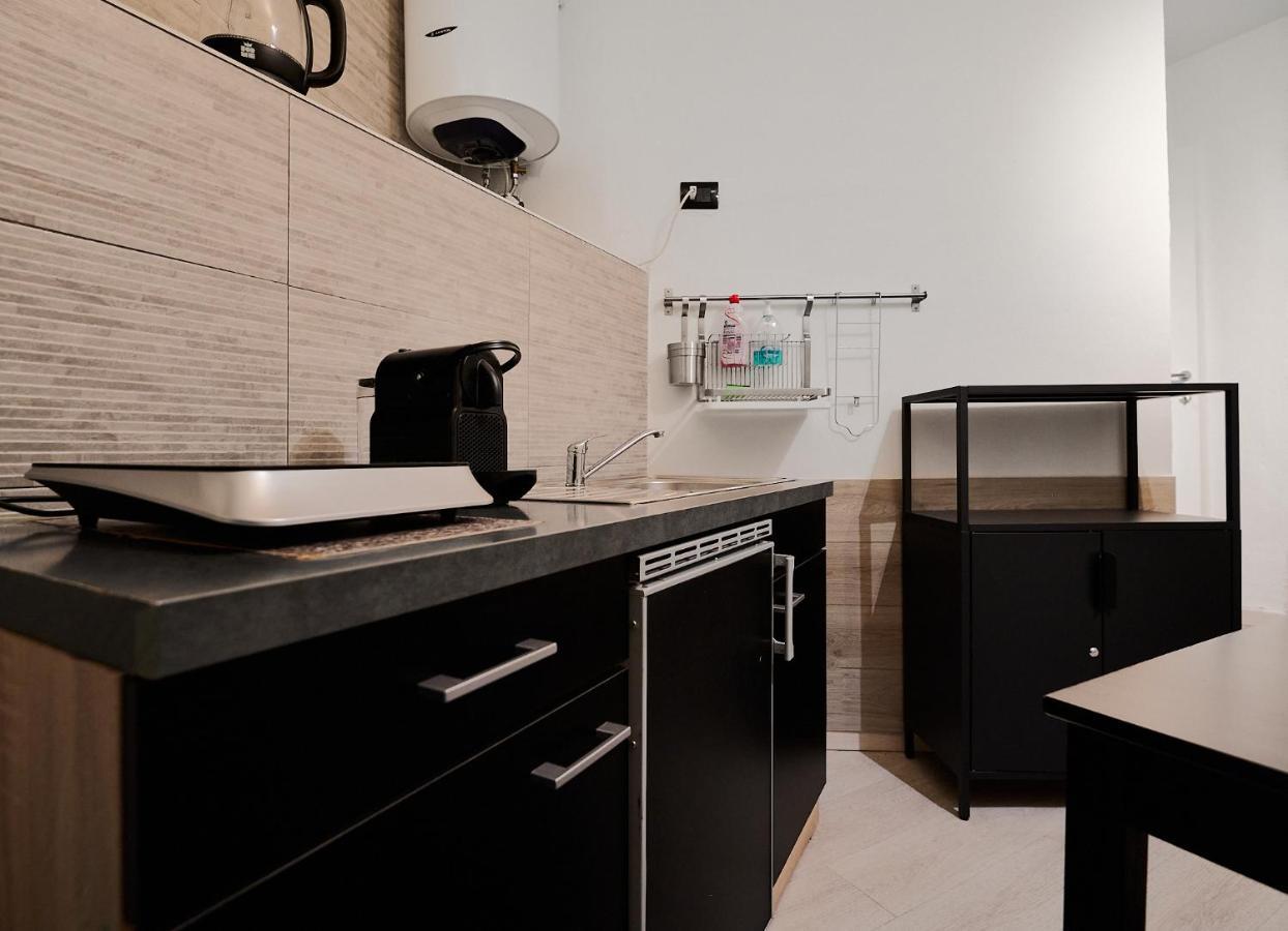 Apartment Xenia - Nuovo In Zona Tranquilla Milan