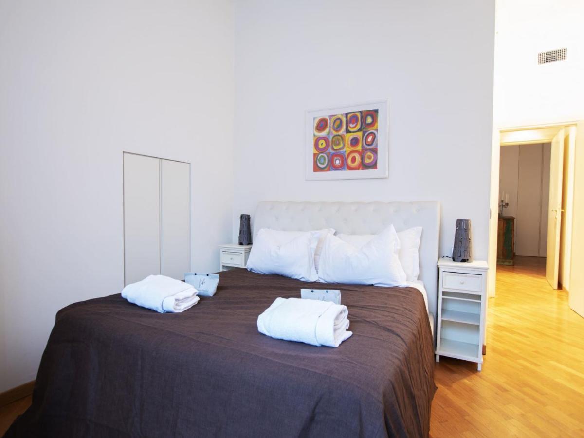 The Rent - Cozy Two-bedroom In Porta Romana District Lejlighed