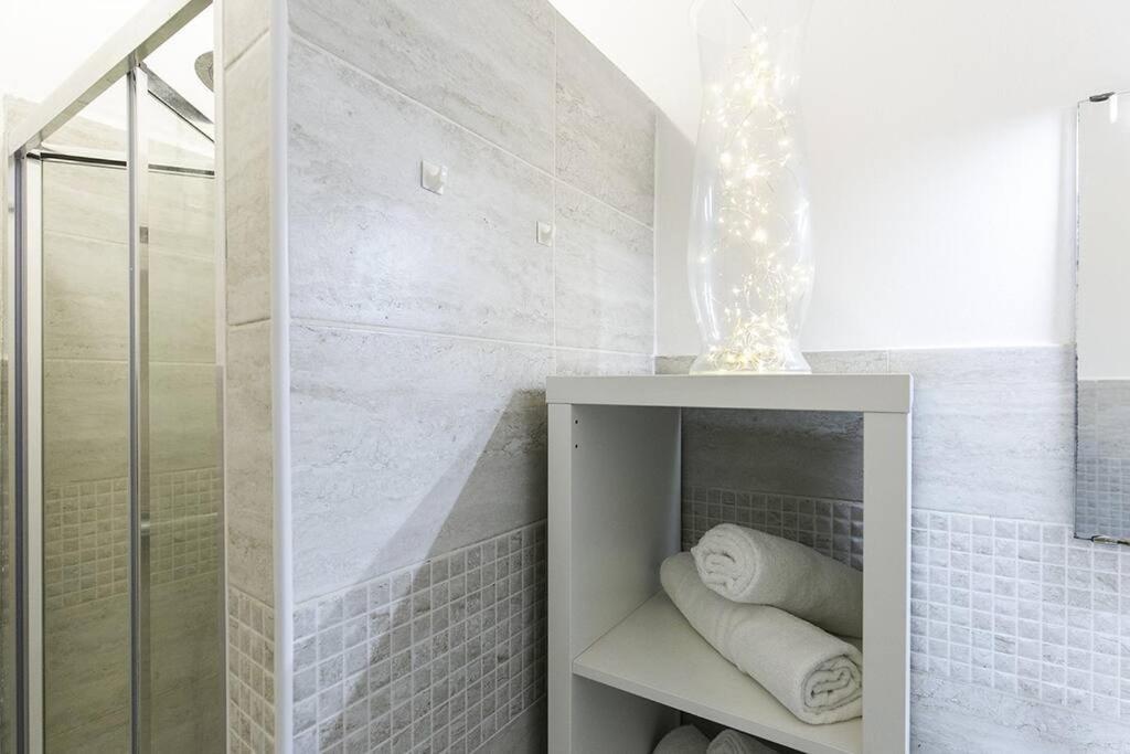 Appartamento Sansiro Citylife Spazioso Studio Apt Metro 5min *