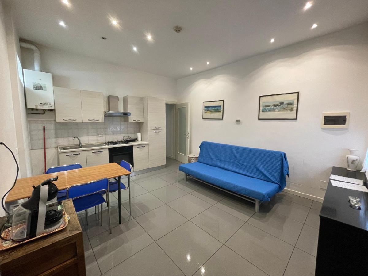 Canal Apartment *