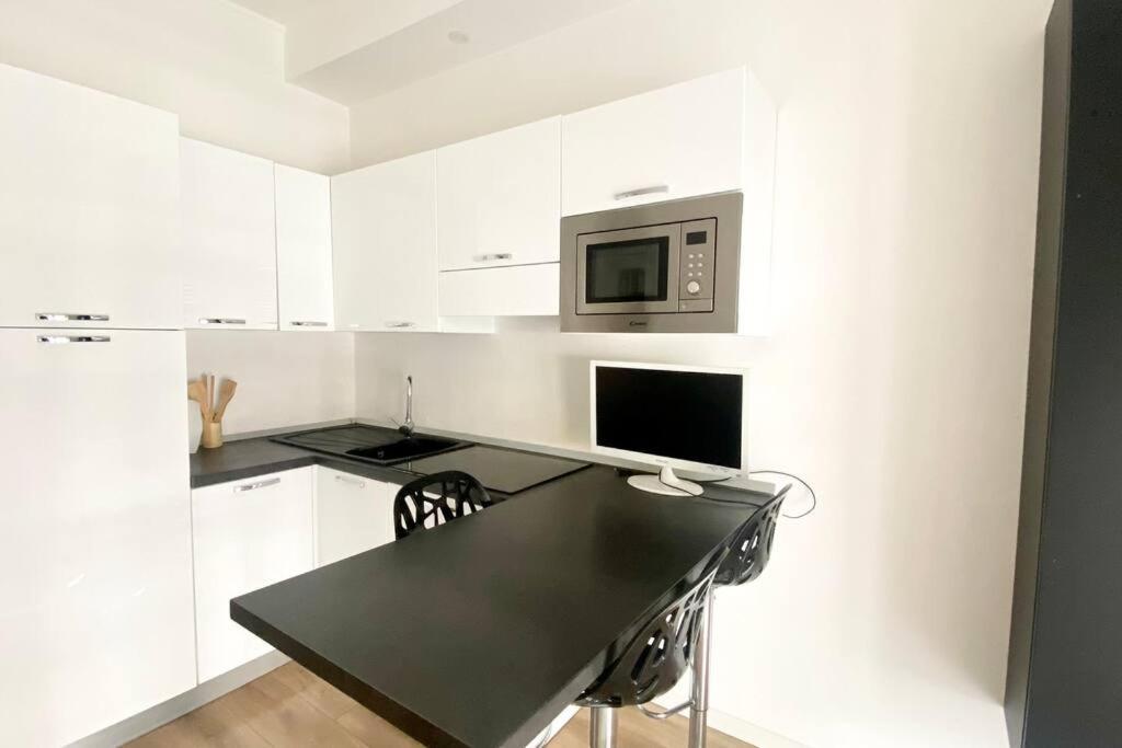 Apartment Bilocale Strategico A *